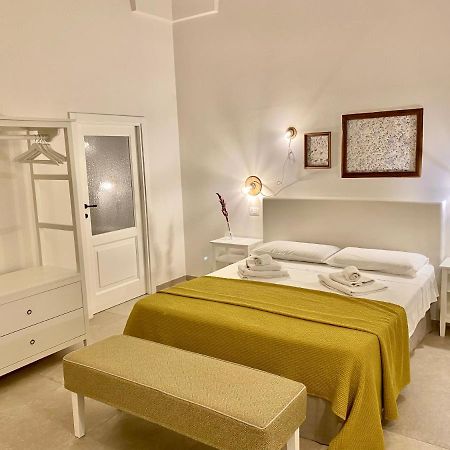 Villa Ricciardi-Suite Famigliare 1-Zona Ostuni มอนตาลบาโน ภายนอก รูปภาพ