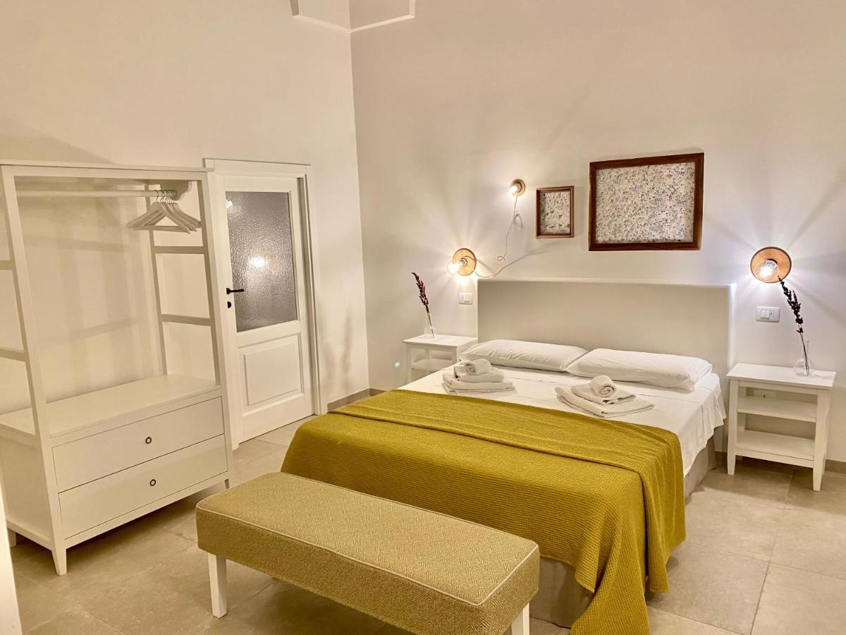Villa Ricciardi-Suite Famigliare 1-Zona Ostuni มอนตาลบาโน ภายนอก รูปภาพ